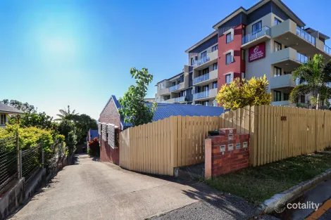 2/50 OAKA LANE, GLADSTONE CENTRAL, QLD 4680