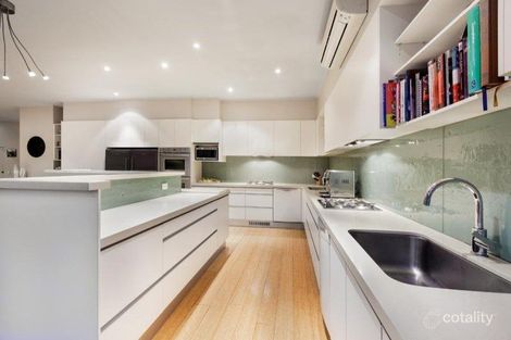 Property photo of 38 Aroona Road Caulfield North VIC 3161