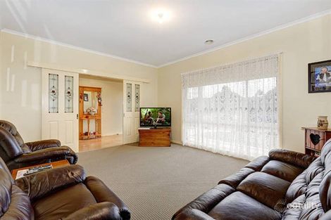 Property photo of 27 St Andrews Drive Werribee VIC 3030