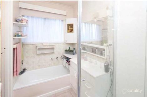 Property photo of 5 Shannon Avenue Ferntree Gully VIC 3156