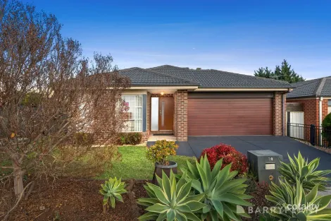 Property photo of 19 Soaring Road Tarneit VIC 3029