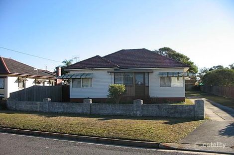 16 Boomerang Rd, The Entrance, NSW 2261