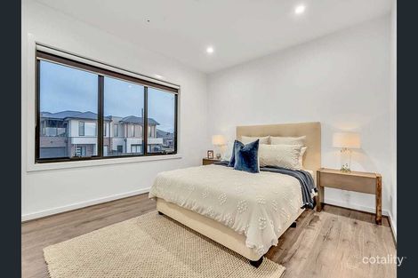 Property photo of 1 Divan Place Craigieburn VIC 3064