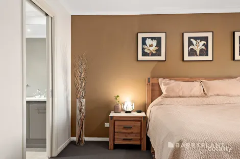 Property photo of 22 Marsh Grove Berwick VIC 3806