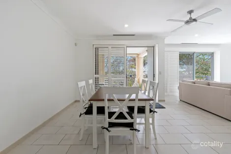 Property photo of 3310 Central Place Carrara QLD 4211