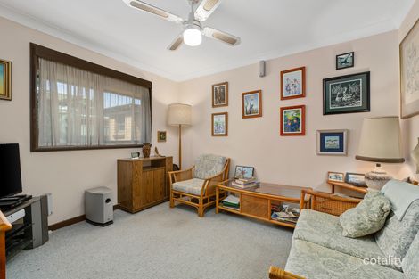 Property photo of 2 Bellbird Street Pelaw Main NSW 2327