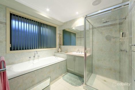 Property photo of 19 Whitecliffe Drive Rowville VIC 3178