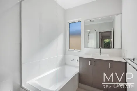 Property photo of 13 Thomas Way Kardinya WA 6163