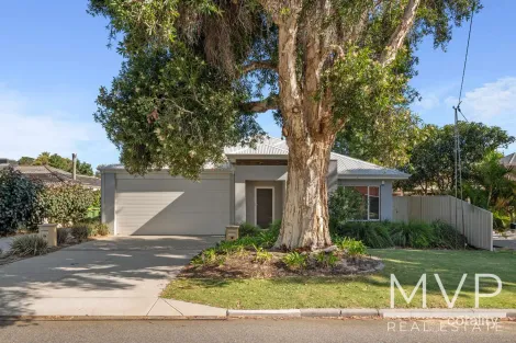 Property photo of 13 Thomas Way Kardinya WA 6163