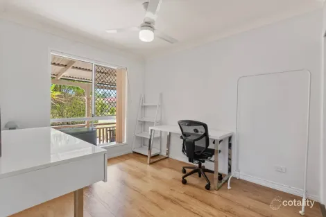 Property photo of 31 Kilsay Crescent Meadowbrook QLD 4131