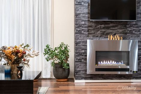 Property photo of 75 Evergreen Crescent Craigieburn VIC 3064