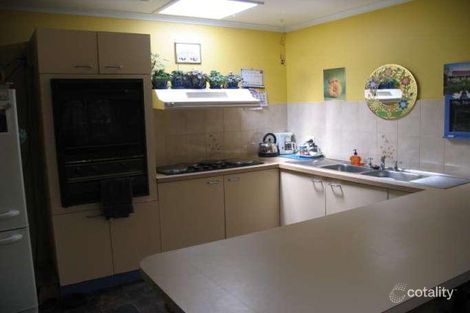 Property photo of 32 Stanfield Close Kambah ACT 2902