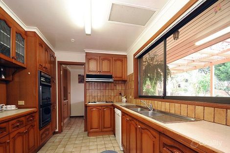 Property photo of 7 Solway Drive Glen Waverley VIC 3150