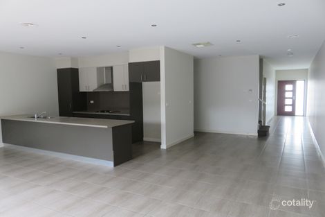 Property photo of 50 Daymar Circuit Craigieburn VIC 3064