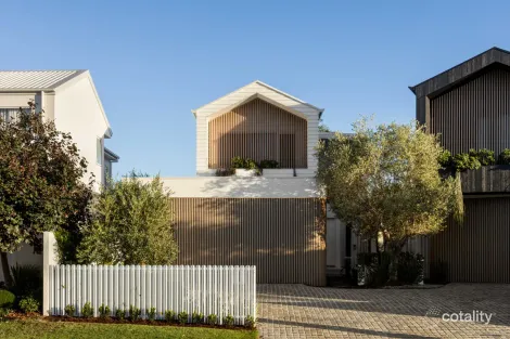 17a Sandpiper Dr, Burleigh Waters, QLD 4220