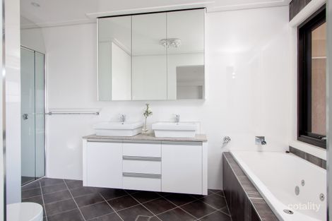 Property photo of 3/20 Railway Street Turvey Park NSW 2650
