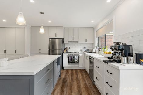 Property photo of 9 Collins Grove Croydon North VIC 3136