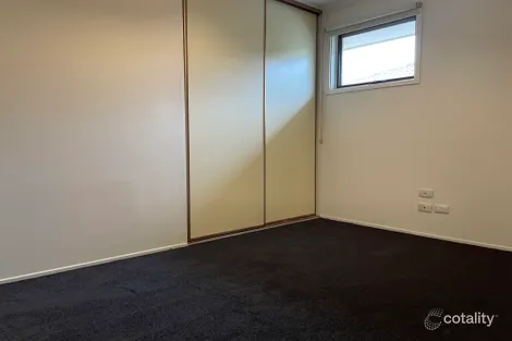 Property photo of 2/11 Jacaranda Drive Mill Park VIC 3082