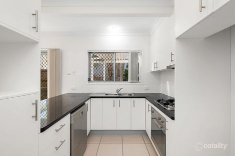 Property photo of 2/11 Denman Street Greenslopes QLD 4120