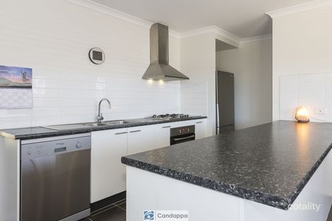 Property photo of 15 Folkstone Court Drouin VIC 3818