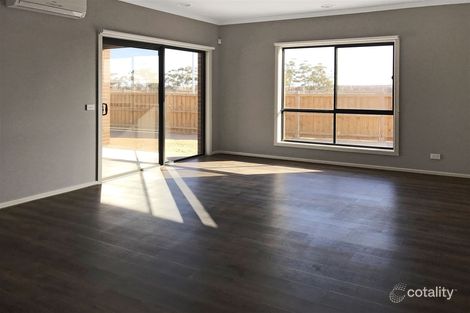 Property photo of 2 Cherrywood Avenue Manor Lakes VIC 3024