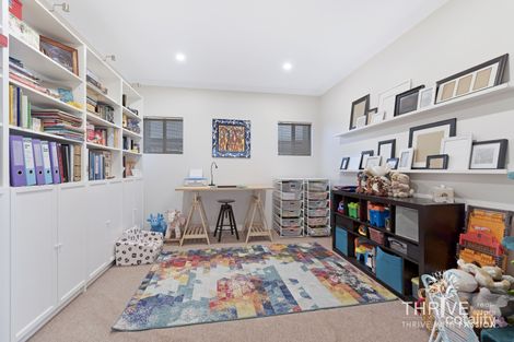 Property photo of 11 Gillen Way Success WA 6164