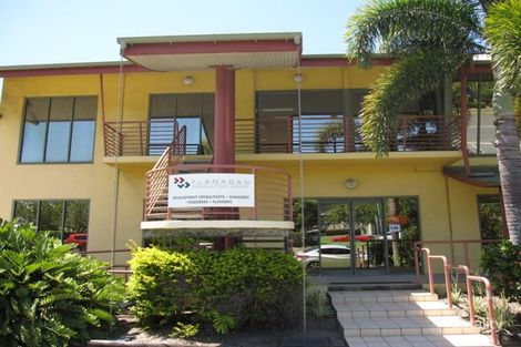 138-142 Spence St, Parramatta Park, QLD 4870
