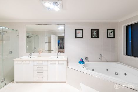 Property photo of 42 Lexey Crescent Wakerley QLD 4154
