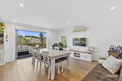 Property photo of 18 Sainsbury Close Terrigal NSW 2260