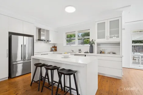 Property photo of 10 The Esplanade Sylvania NSW 2224