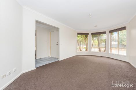 Property photo of 2 Flagstaff Lane Taylors Hill VIC 3037