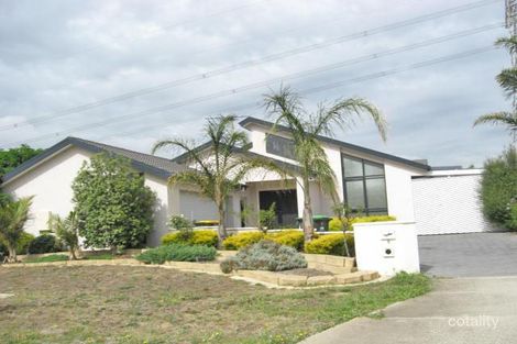 Property photo of 11 Hailey Court Taylors Lakes VIC 3038