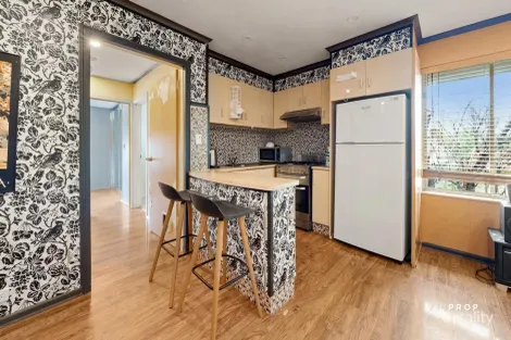 16/2-4 The Gables, Albion, VIC 3020