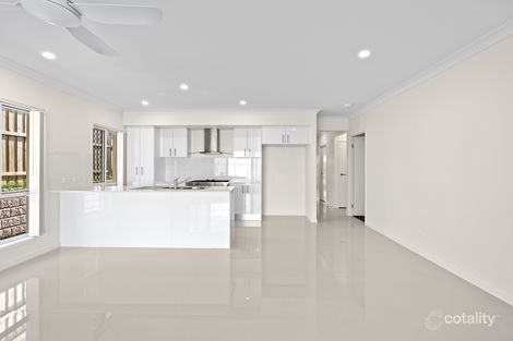 14 Embrey St, White Rock, QLD 4306