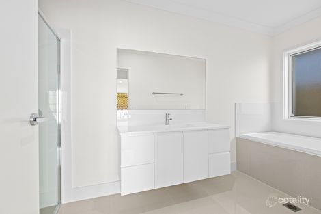 Property photo of 14 Embrey Street White Rock QLD 4306