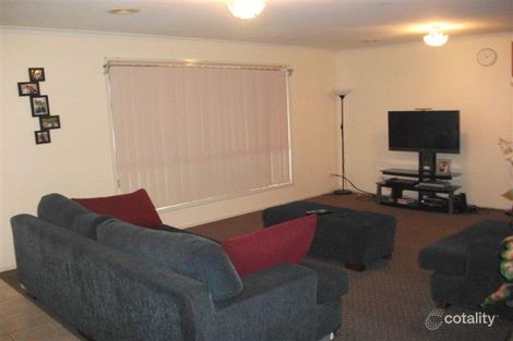 Property photo of 6 Aquila Grove Roxburgh Park VIC 3064