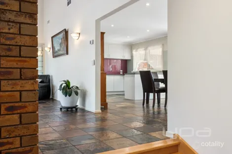 Property photo of 29 Campaspe Crescent Brookfield VIC 3338