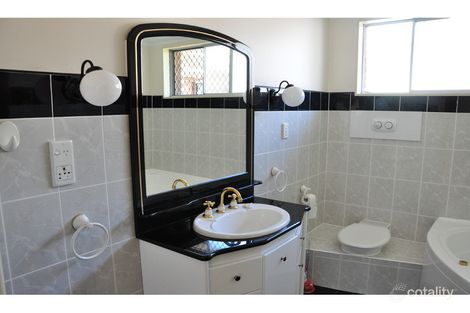 Property photo of 1 Shannon Parade Berkeley Vale NSW 2261