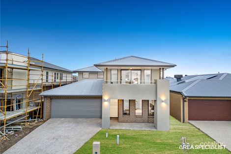 11 Hydrogen Cct, Clyde North, VIC 3978