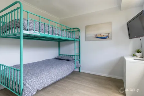 Property photo of 25 Surfway Avenue Berrara NSW 2540