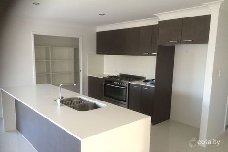 Property photo of 25 Bowerbird Street Deebing Heights QLD 4306
