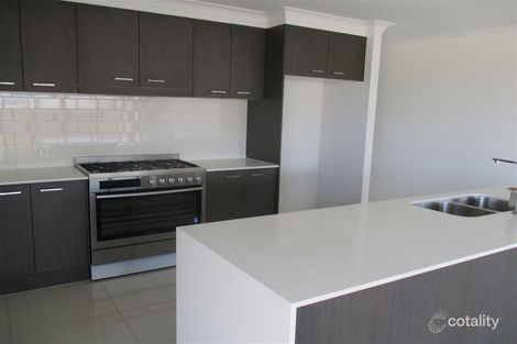 Property photo of 25 Bowerbird Street Deebing Heights QLD 4306