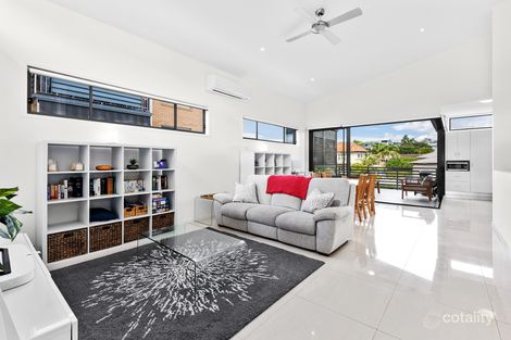Property photo of 2/69 Forbes Street Hawthorne QLD 4171