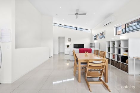 Property photo of 2/69 Forbes Street Hawthorne QLD 4171