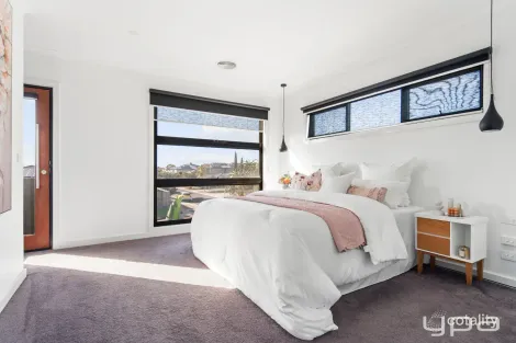 Property photo of 25 Tropic Circuit Point Cook VIC 3030