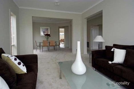 Property photo of 22 Scarlet Drive Bundoora VIC 3083
