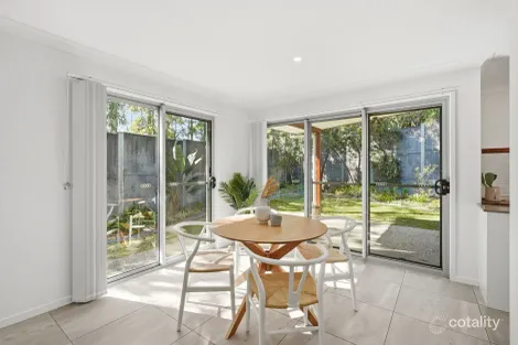 Property photo of 2/19 Rees Court Elanora QLD 4221