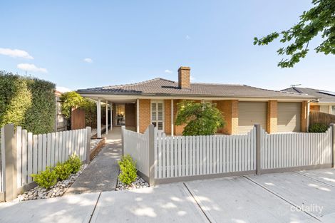 Property photo of 21 Hedgeley Drive Berwick VIC 3806