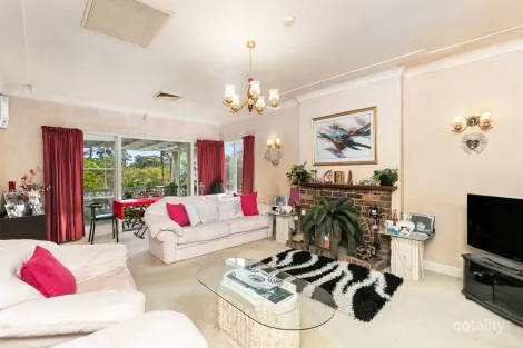 Property photo of 16 Duntroon Avenue Epping NSW 2121