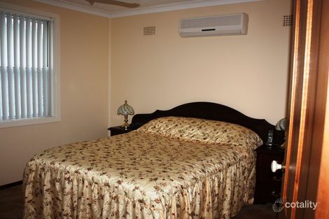 Property photo of 56 Coral Crescent Gateshead NSW 2290